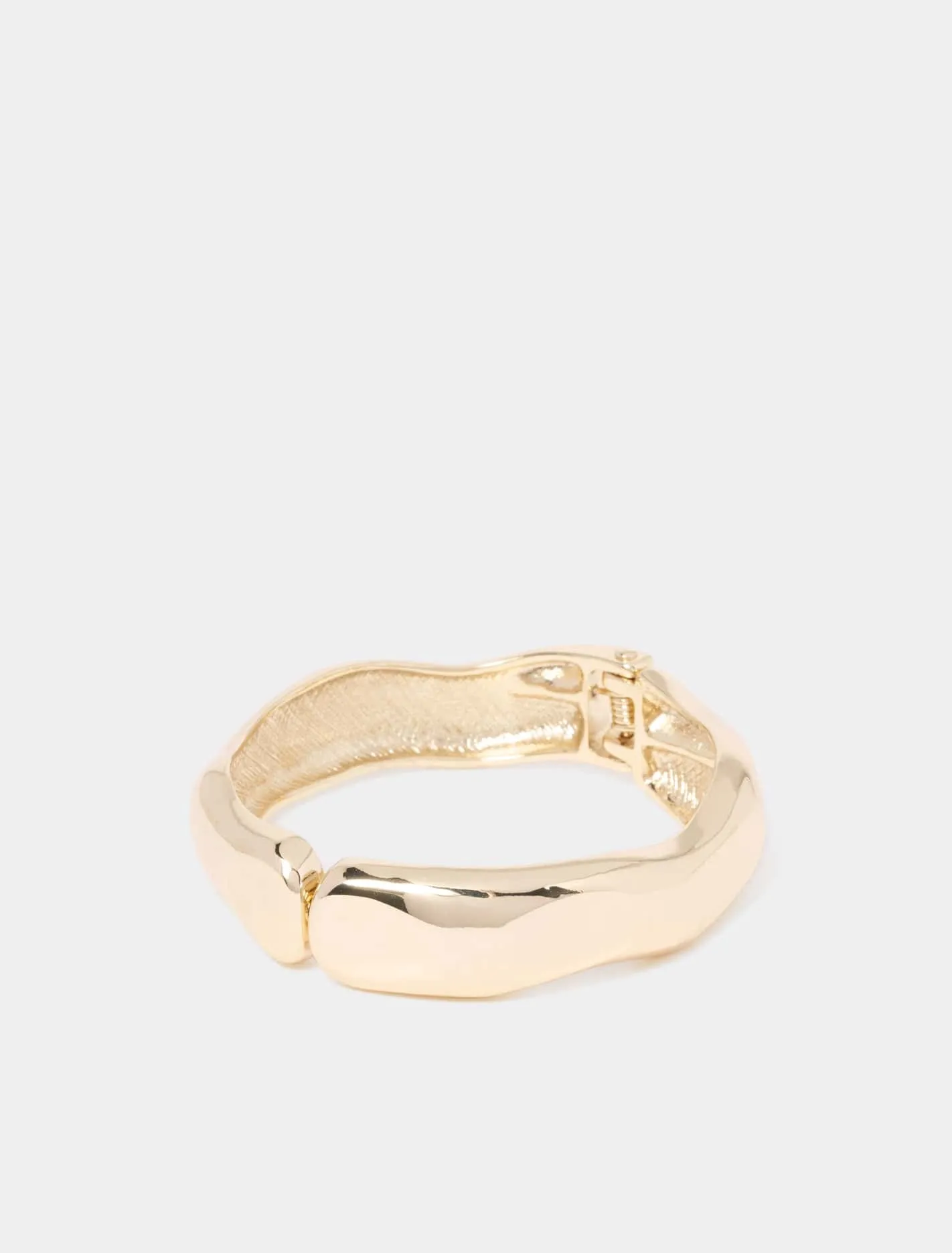 Claire Curve Bangle