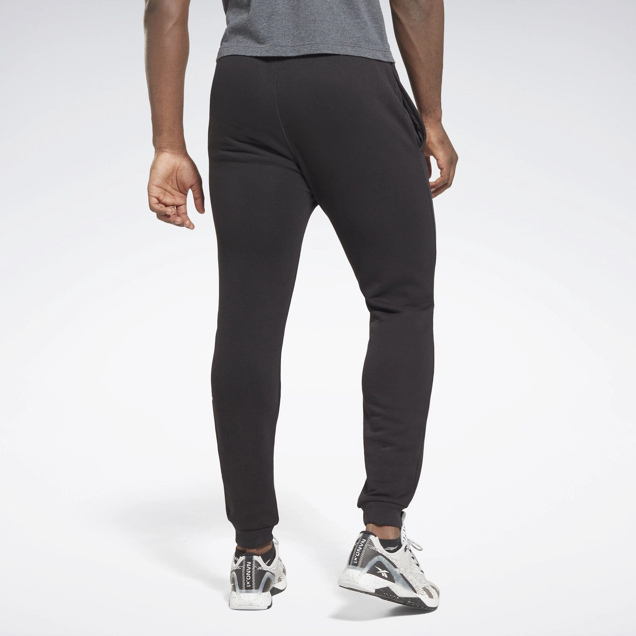 Ri Small Logo Ft Jogger Black/White/Vector Red