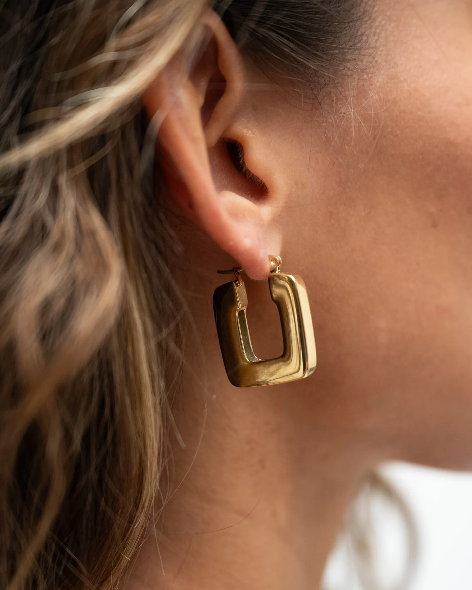 TILTIL Single Hoop Goldplated Sarah Square